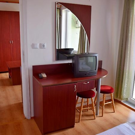 Royal Hostel Varna ภายนอก รูปภาพ