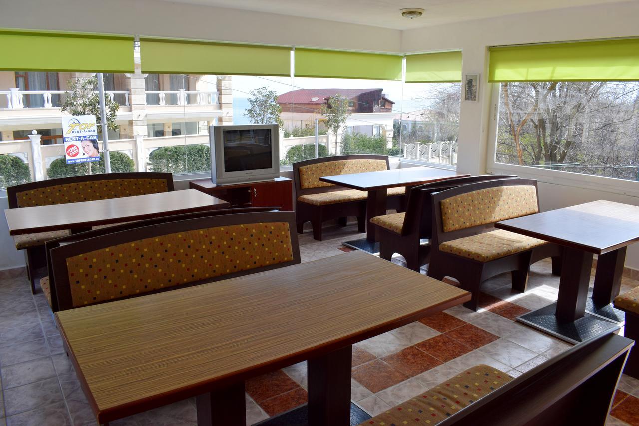 Royal Hostel Varna ภายนอก รูปภาพ