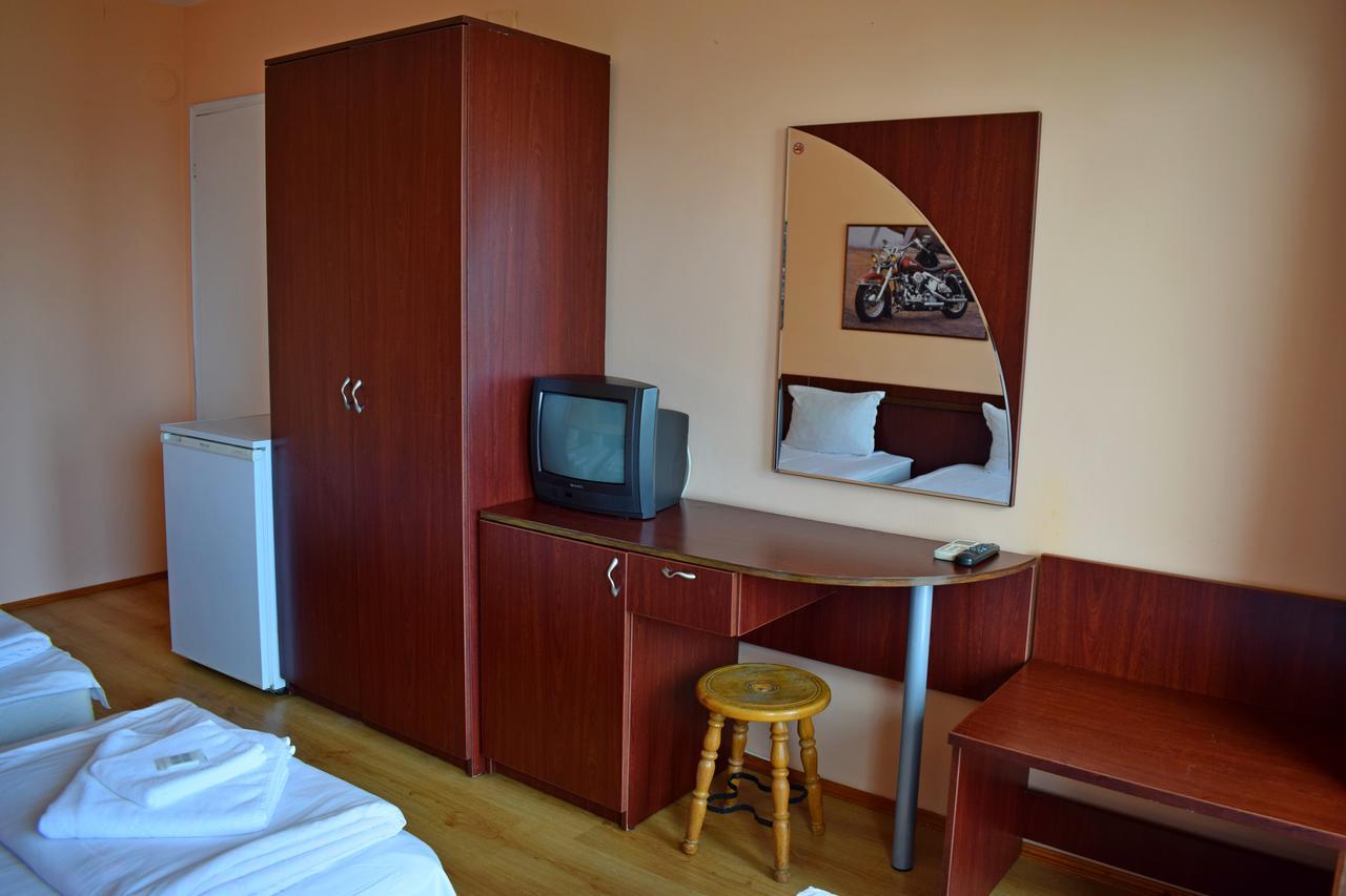Royal Hostel Varna ภายนอก รูปภาพ